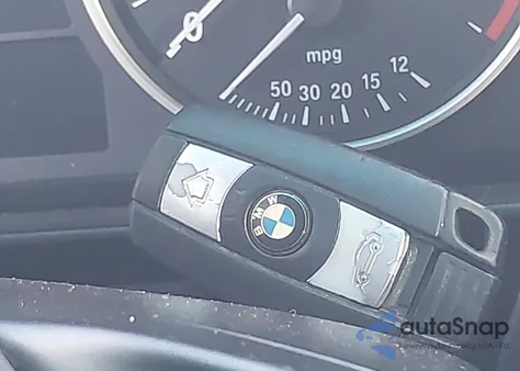 2008 BMW 528Xi z USA, uszkodzony, nr VIN WBANV13538C150051